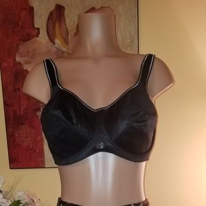LaIsla Sport Bra NWT (A3)